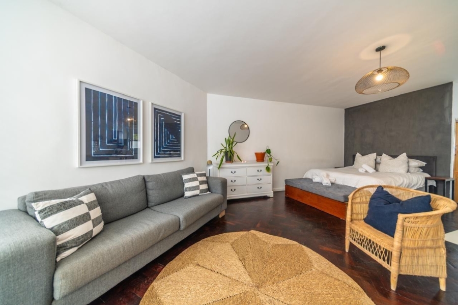 To Let 1 Bedroom Property for Rent in Sea Point Western Cape